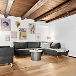 5 Bedroom Gorgeous In