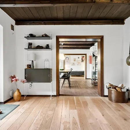 5 Bedroom Gorgeous In Ferienhaus