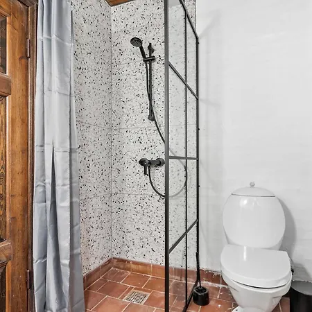 Сasa de vacaciones 5 Bedroom Gorgeous In