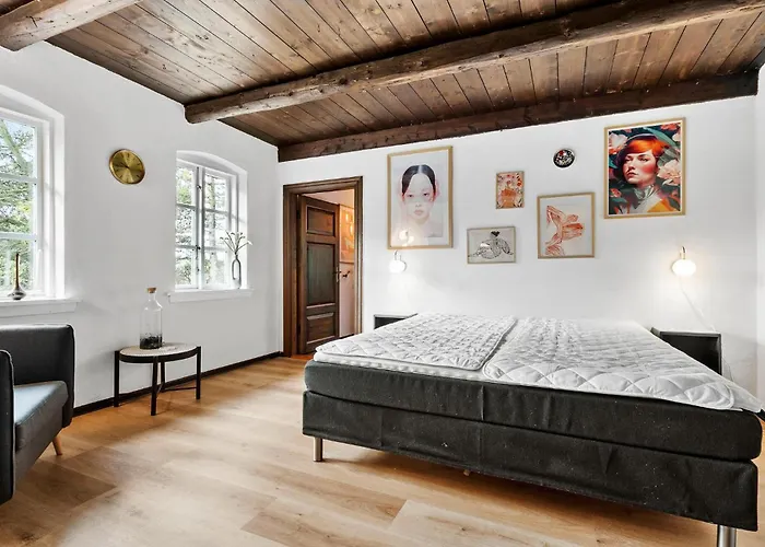 5 Bedroom Gorgeous In * Ulfborg