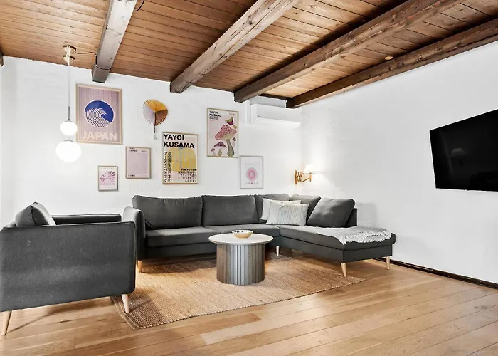 5 Bedroom Gorgeous In