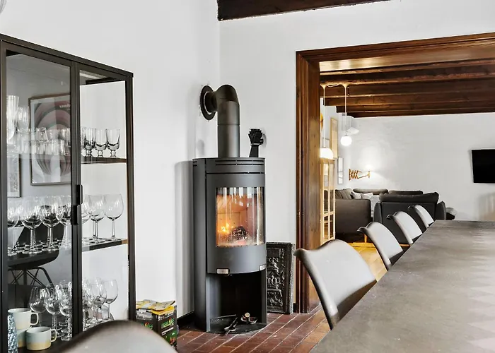5 Bedroom Gorgeous In * Ulfborg